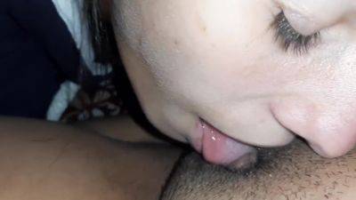 My Girlfriend Decided That My Pussy Smells Better Than Tulips - Lesbian With Candy S - upornia.com